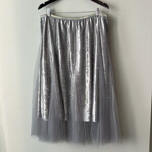 RAGA Anthropologie Velvet Midi Skirt w/Pearl Detail & Tulle Overlay Gray Size 1X